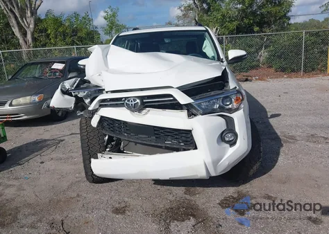 2022 Toyota 4Runner Sr5 Premium z USA, uszkodzony, nr VIN JTEFU5JR5N5252583